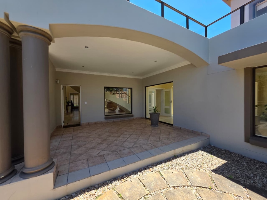 6 Bedroom Property for Sale in Myoli Beach Western Cape
